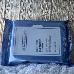 Global Beauty Care Blue Retinol Cleansing Cloths